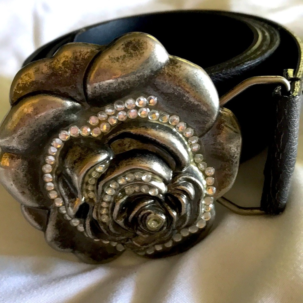 Brown belt with vintage buckle